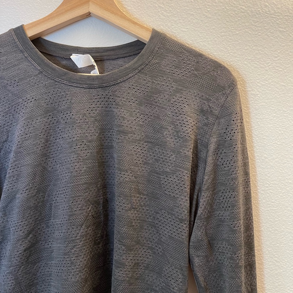 EUC Lululemon Mesh Long Sleeve, Grey, Sz8